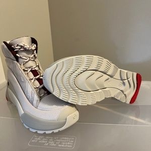 Lululemon Team Canada Insulated Closing Ceremonies Boots